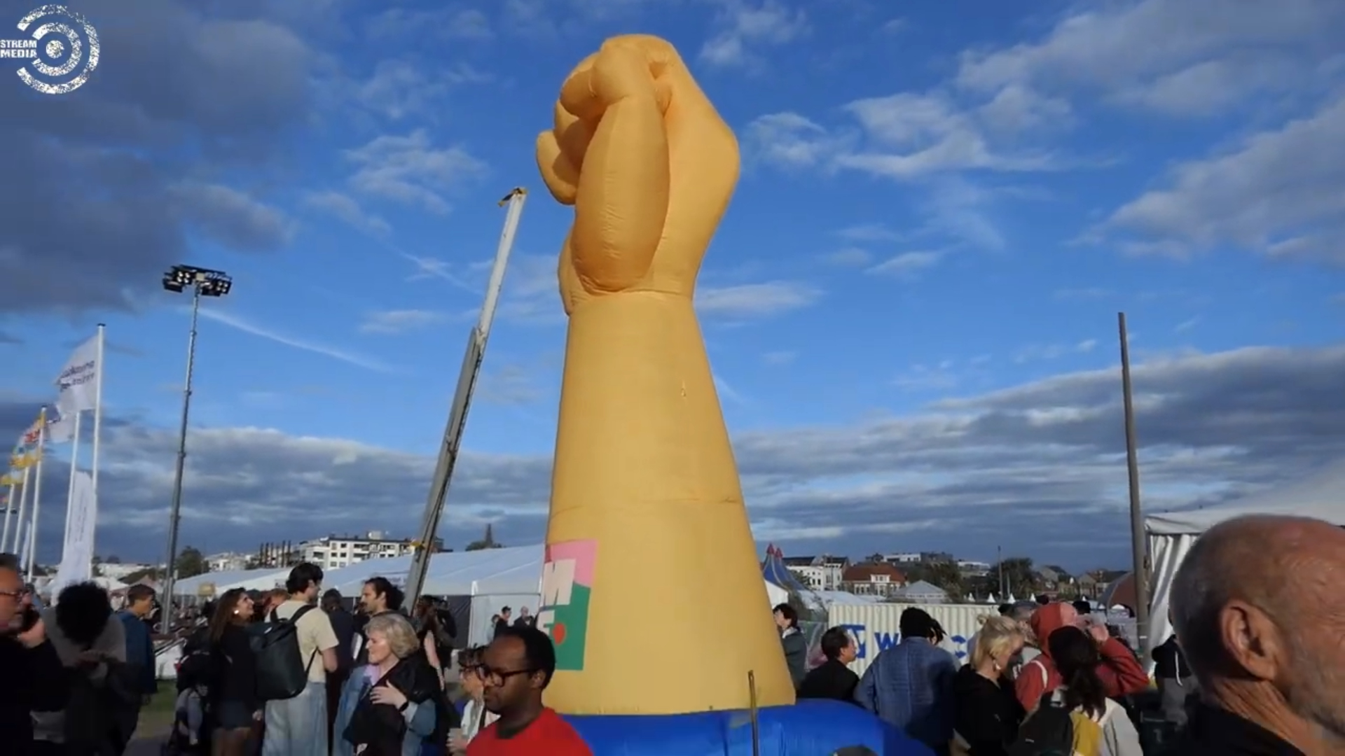 Vakbondsdrink op Manifiesta: sterke vrouwen, solidariteit en antifascisme!