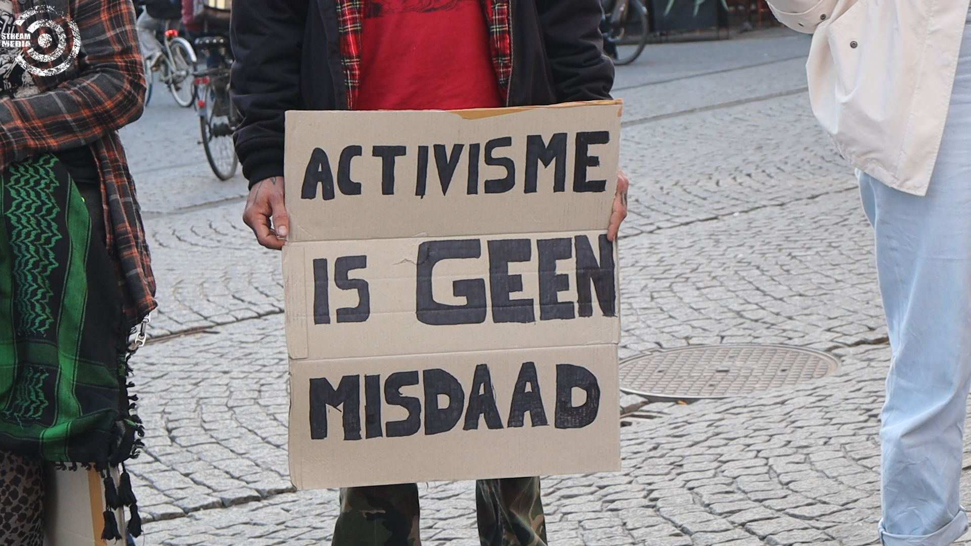 Klimaatactivisten voor de rechter na protest tegen Boerenbond: “Recht op vreedzaam protest onder druk”