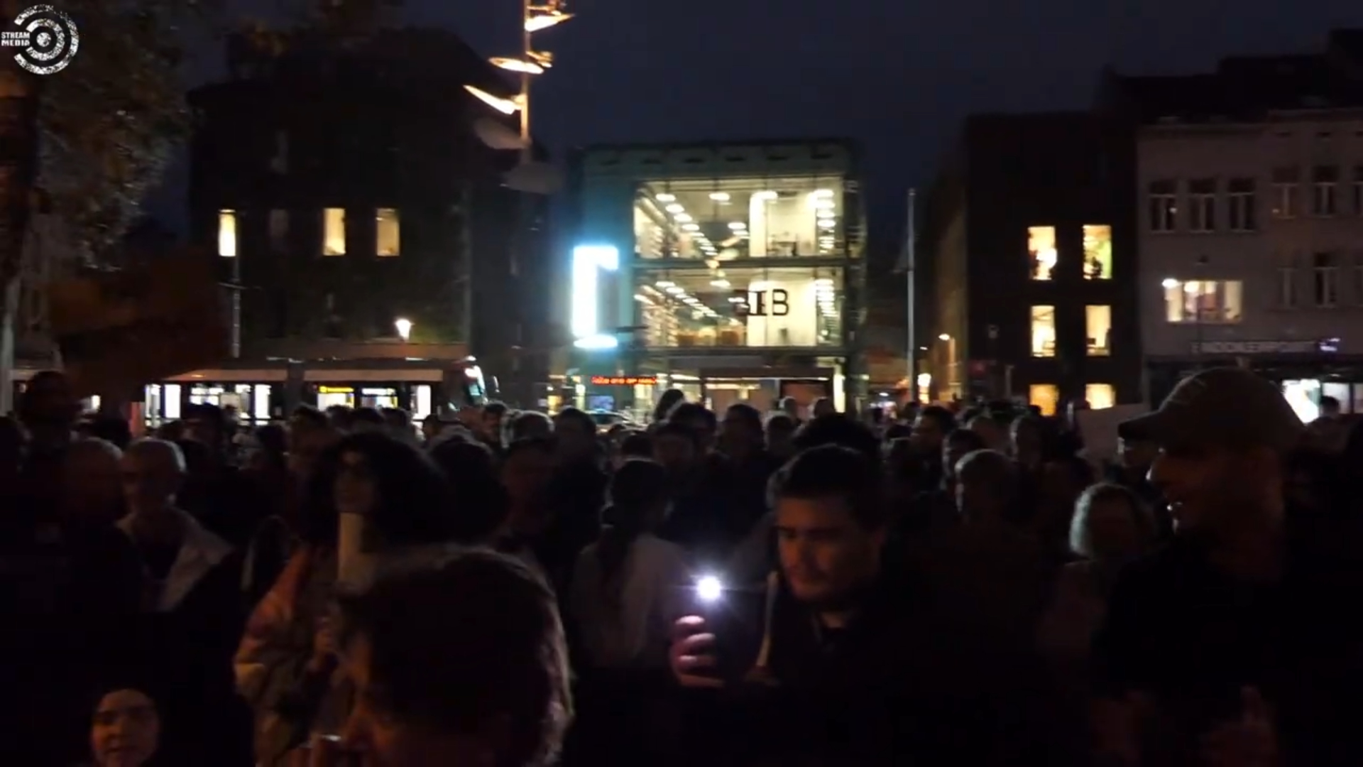 Vreedzaam protest tegen preventieve arrestaties ontsierd door hardhandig politieoptreden