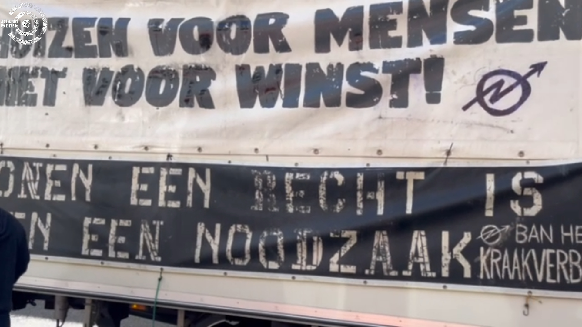 “Huizen voor mensen, niet voor winst!”: Bass for Space Streetrave schudt Eindhoven wakker